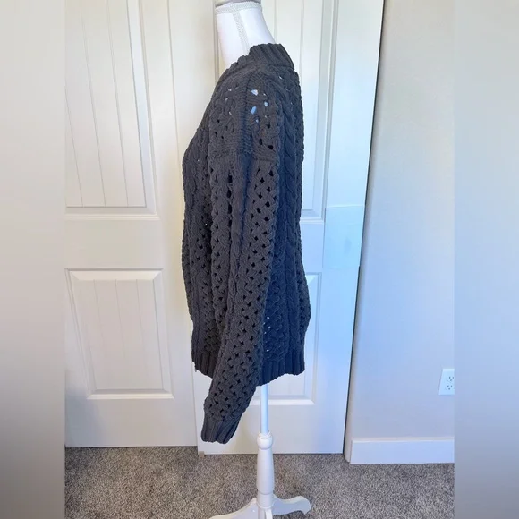 POL Chunky Open Weave Sweater
Gray Tone Zipper Fun Detail Sz Small Leather Tag - Picture 3 of 10